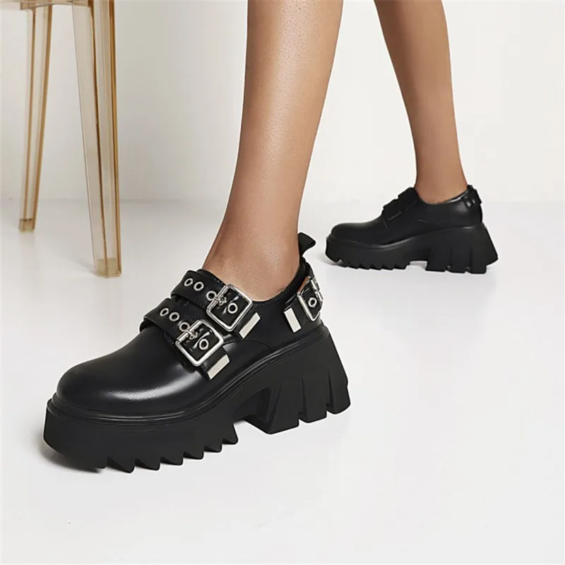 Mörka Spänne Stövlar