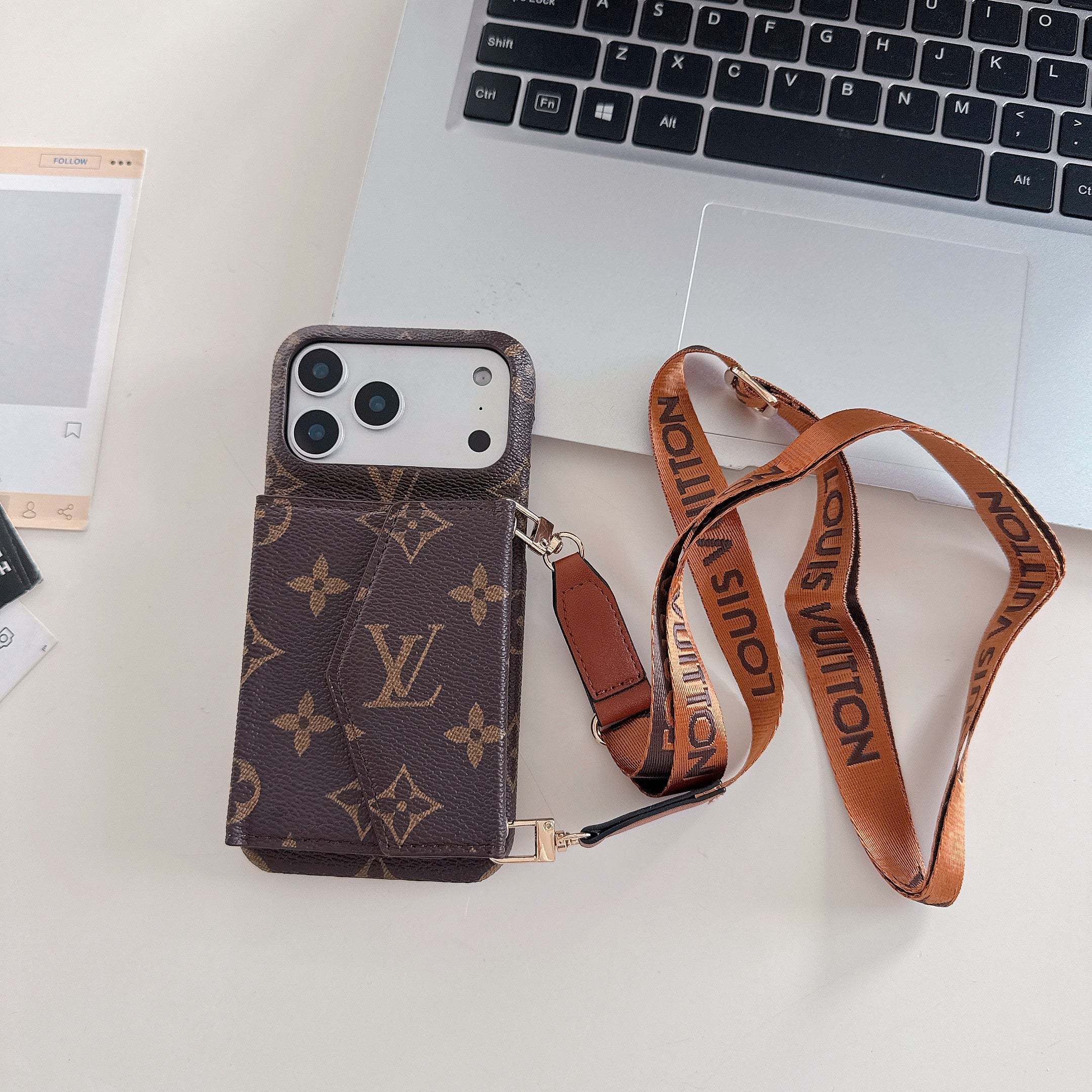 LV-stil Crossbody Plånboksfodral för iPhone – Med Rem & Korthållare