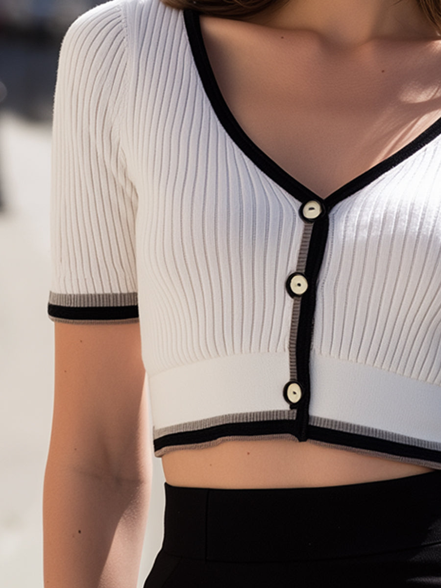 Kort Vit Ribbstickad Cardigan med Kontrasterande Kant